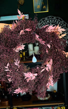 Cargar imagen en el visor de la galería, AURA - CORONA DE FLORES  1/1
